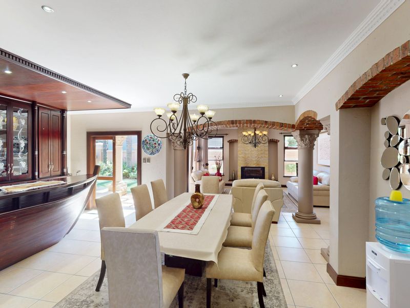 Grand Tuscan-Inspired Family Home in Prestigious Monti Cristo Estate! - Photo 9