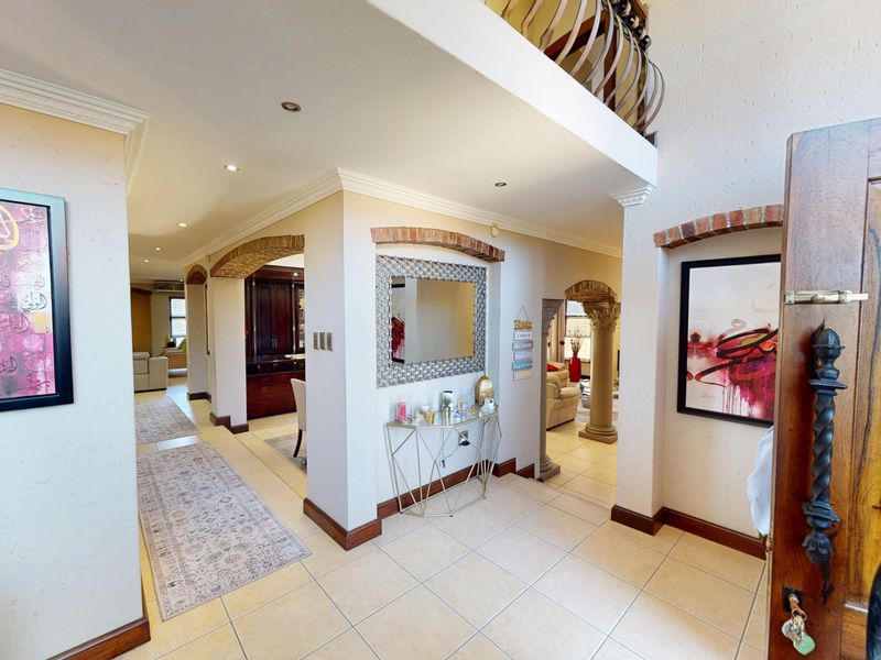 Grand Tuscan-Inspired Family Home in Prestigious Monti Cristo Estate! - Photo 7