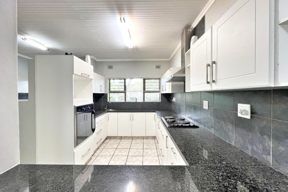 Modern Comfort and Ultimate Efficiency in Prime Meerensee - Photo 3