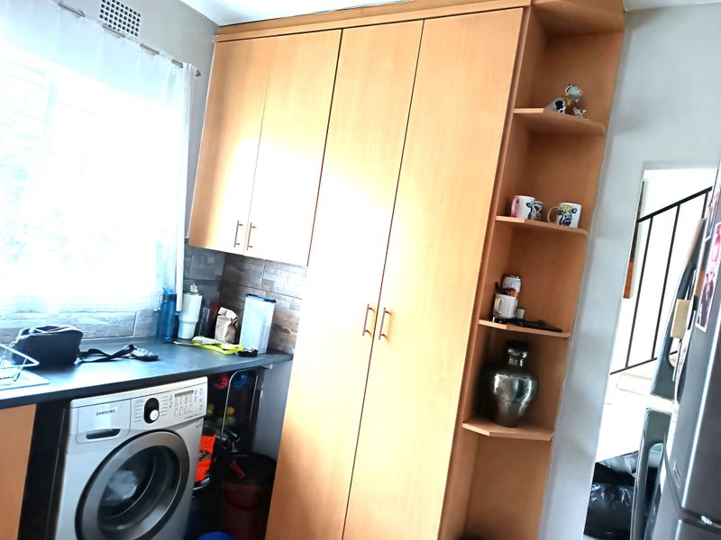 Charming Unit in a Quiet, Pet-Friendly Complex – Ideal for Peaceful Living - Photo 9