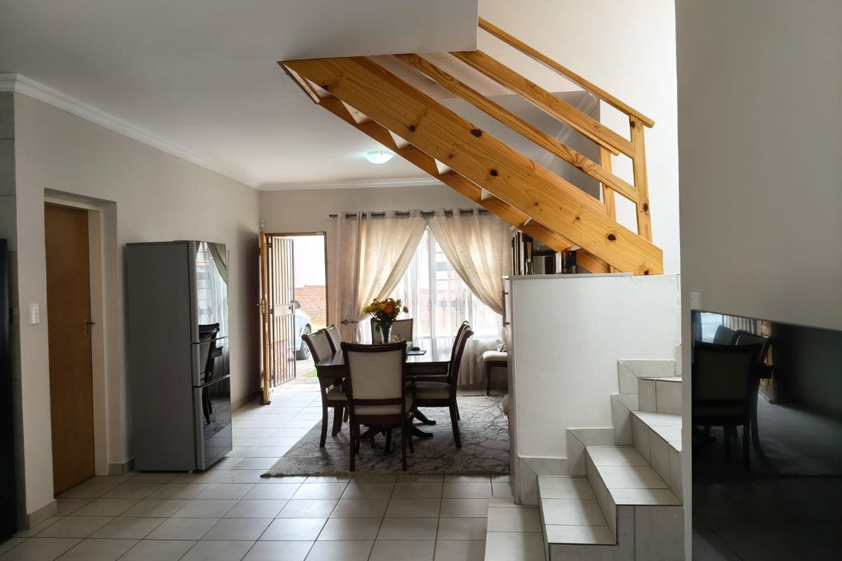 Modern Comfort & Secure Living in Olien, Waterval East, Rustenburg - Photo 5