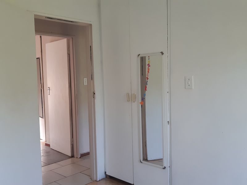 Family favorite pet friendly - Photo 10