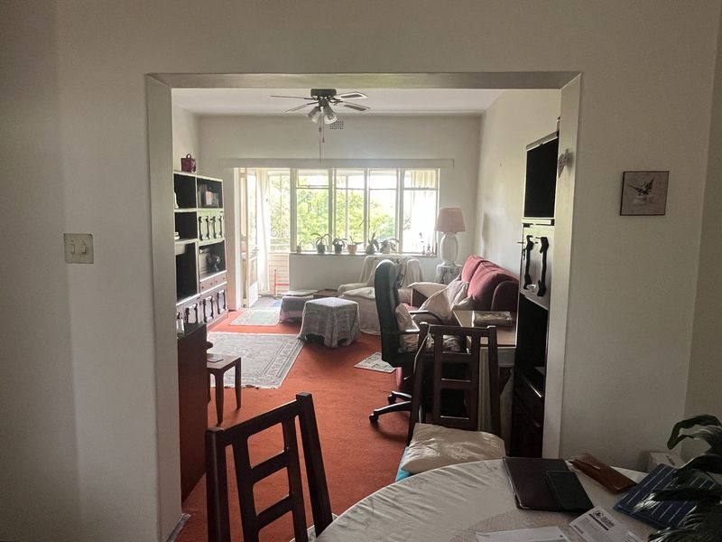 Charming One-Bedroom Apartment in Packwood Towers – Prime Lambton Location - Photo 4