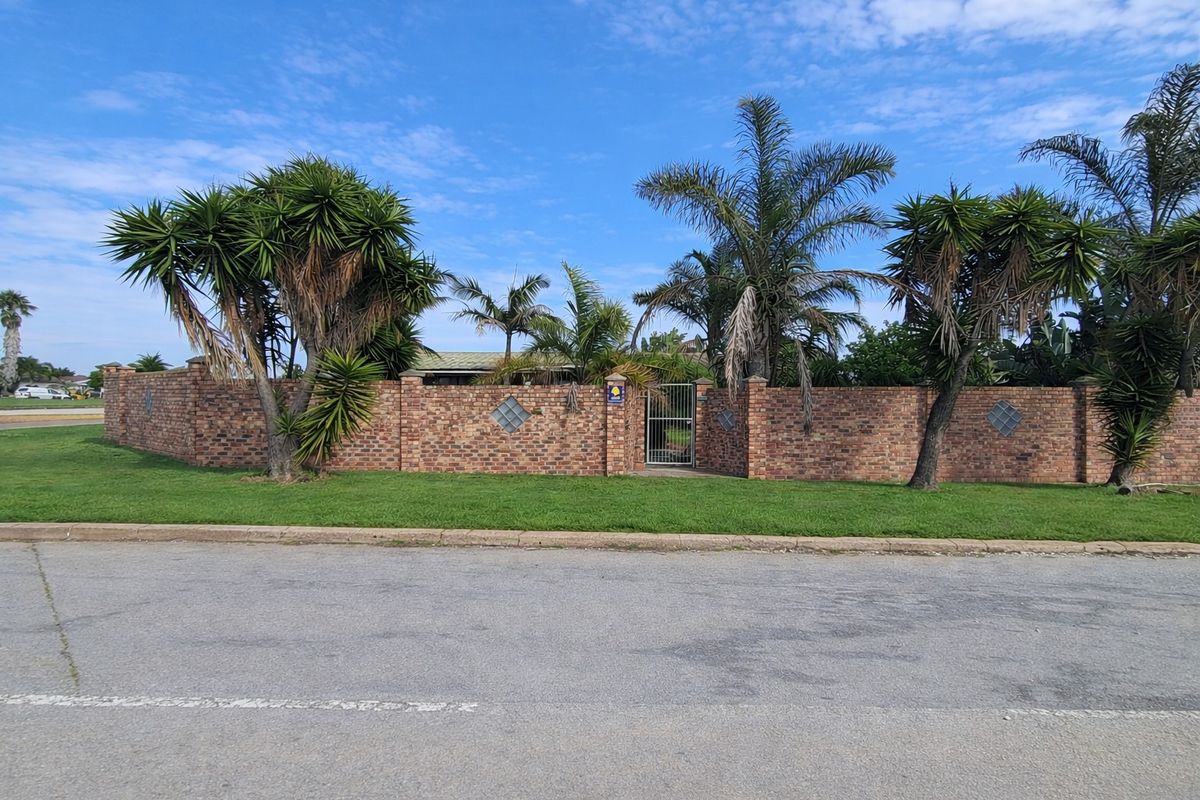 Family Home Offering Open Plan Space - Photo 2