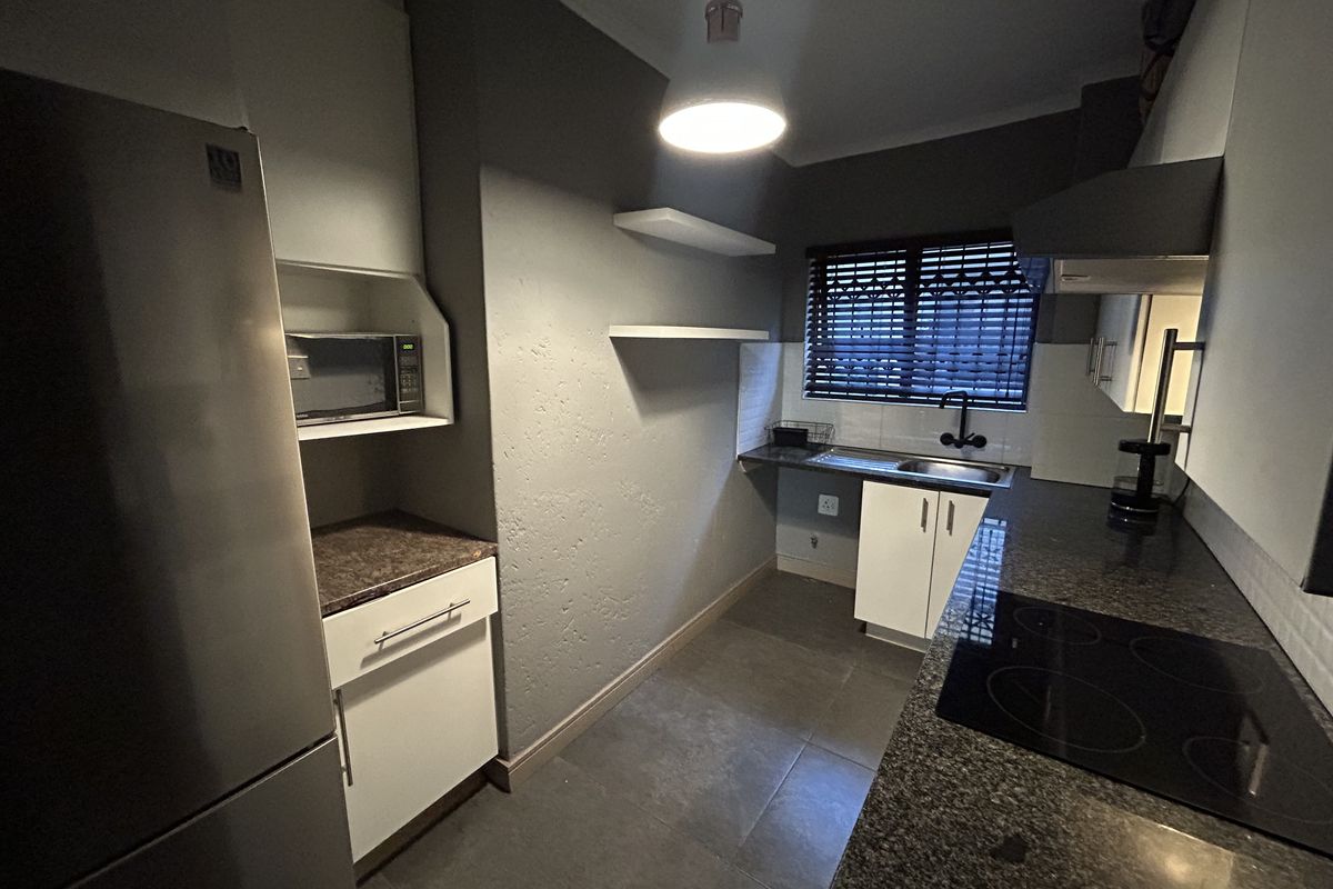 Sleek & Spacious 2 Bedroom, 2 Bathroom with Modern Finishes. - Photo 5