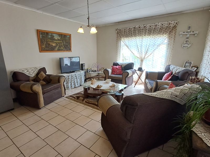 “Country Living at Its Best – 1.9 Hectares Packed with Potential” - Photo 5