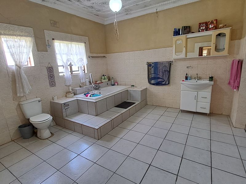 “Country Living at Its Best – 1.9 Hectares Packed with Potential” - Photo 6