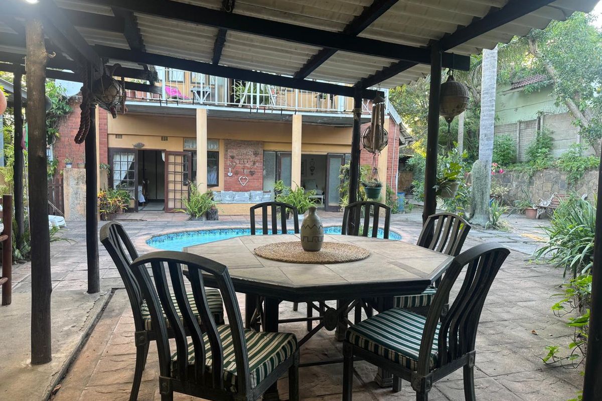 Beautiful forestry house and cottage for sale in Mandini - Photo 2