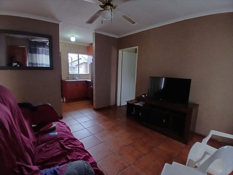 3-Bedroom Home for Sale in Geelhout View. - Photo 3