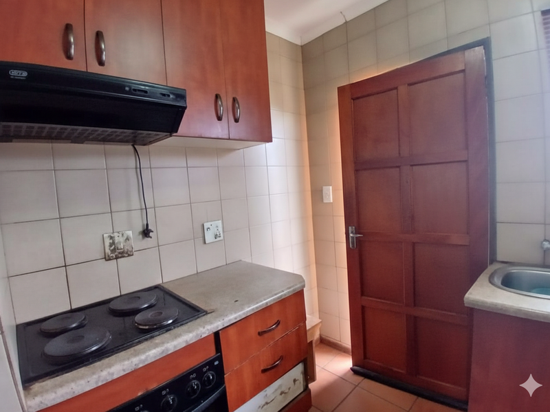 3-Bedroom Home for Sale in Geelhout View. - Photo 2