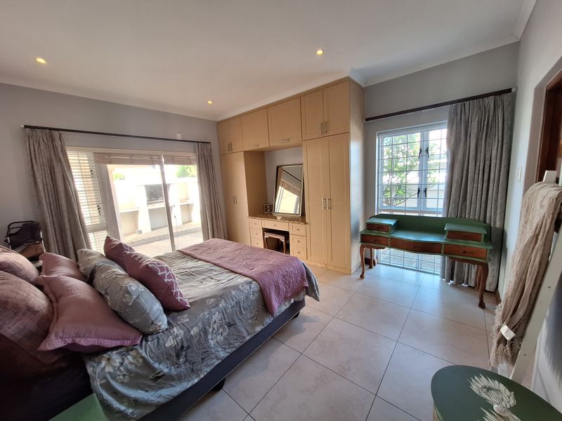 2-Bedroom Home with Study, Built-in Braai & Spacious Garage - Photo 7