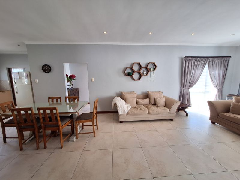 Available Immediately 2-Bedroom Home with Study, Built-in Braai & Spacious Garage - Photo 4