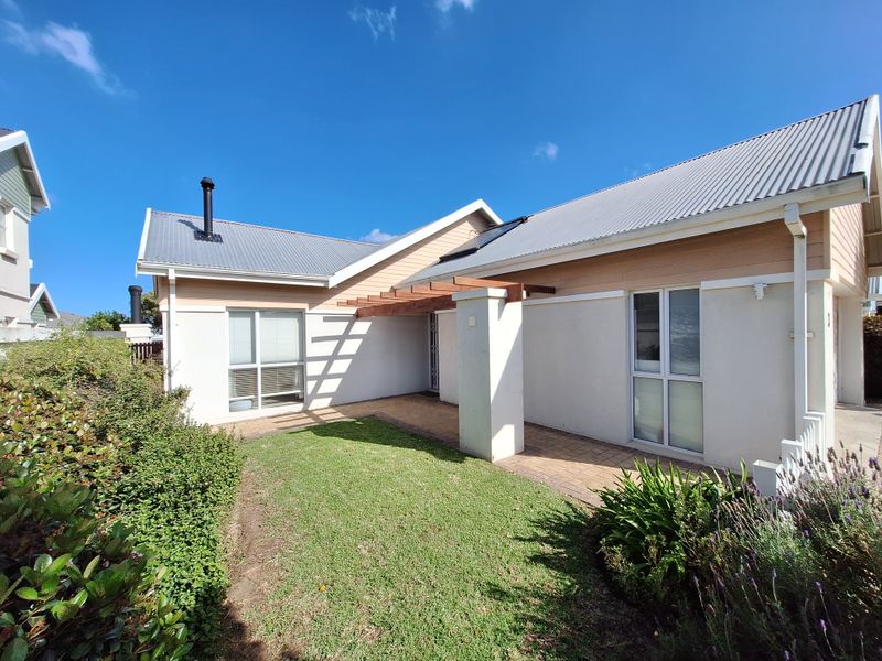 Available Immediately 2-Bedroom Home with Study, Built-in Braai & Spacious Garage - Photo 1