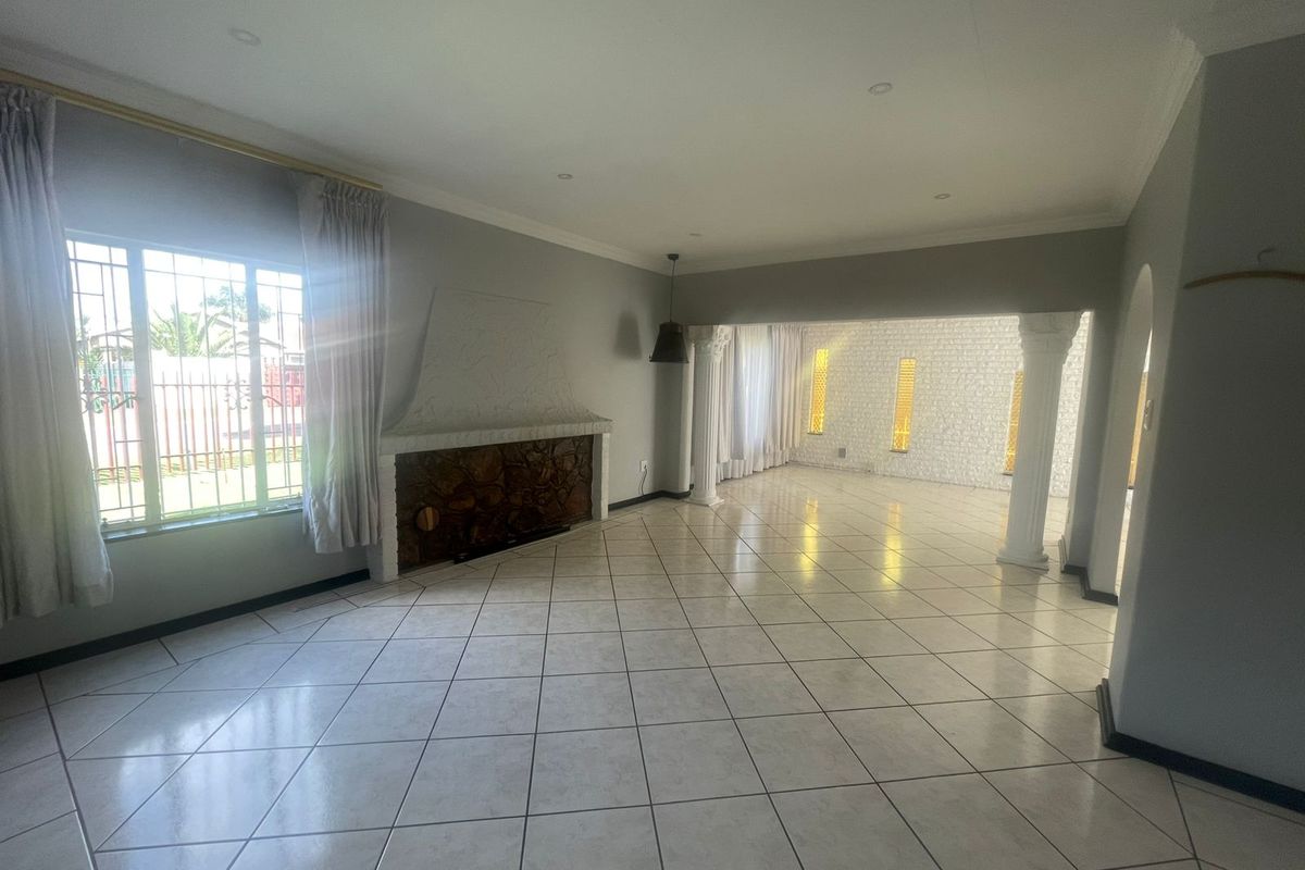 Spacious 4-Bedroom Home Offering Space and Functionality - Photo 4