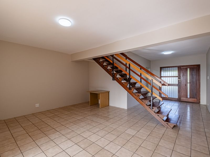 BEAUTIFULLY RENOVATED TWO BEDROOM DUPLEX - Photo 1