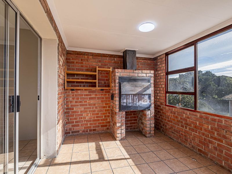 SPACIOUS TWO BEDROOM DUPLEX. MOVE-IN READY!! - Photo 10