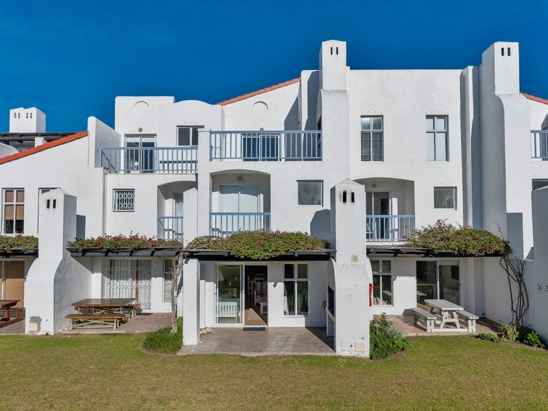 Coastal Living at The Tides – Short-Term Rental in Struisbaai - Photo 2