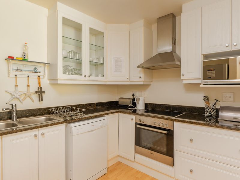 Coastal Living at The Tides – Short-Term Rental in Struisbaai - Photo 8