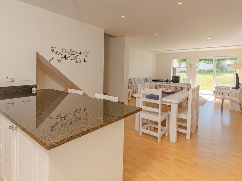 Coastal Living at The Tides – Short-Term Rental in Struisbaai - Photo 7