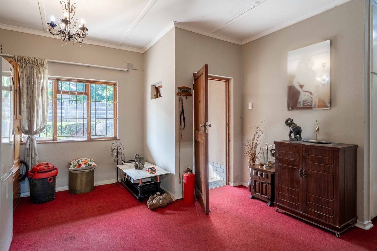 Bidding to start from R1,575mil!!  Live Auction!  On Show, by appointment,   Sat 2 May, 2 - 3pm - Photo 5