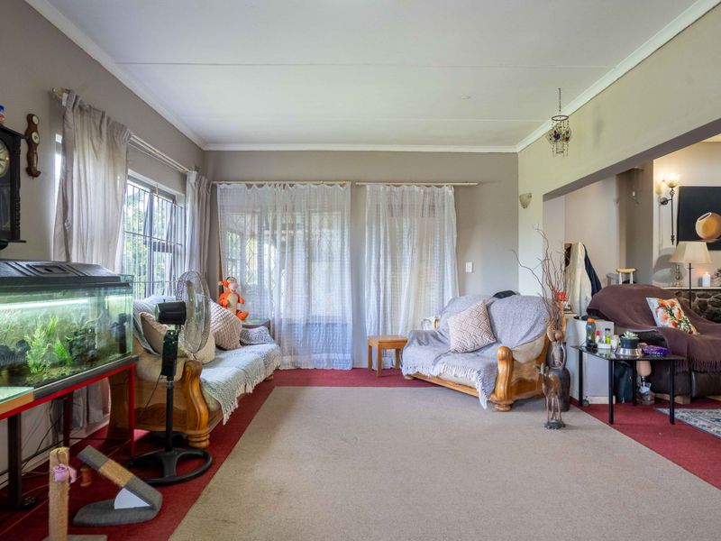 Bidding to start from R1,575mil!!  Live Auction!  On Show, by appointment,   Sat 18th April, 1-2pm - Photo 8