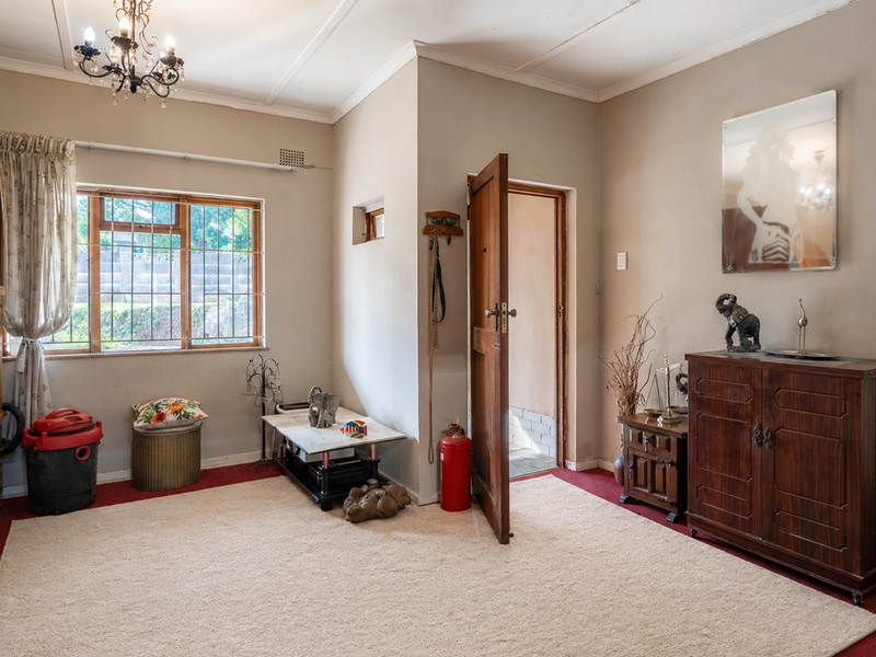 Bidding to start from R1,495mil!!  Live Modern Auction!  On Show, by appointment. - Photo 9