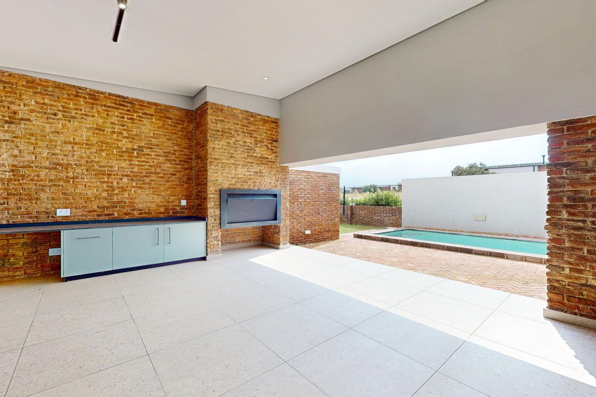 Elegant Family Living - Photo 3