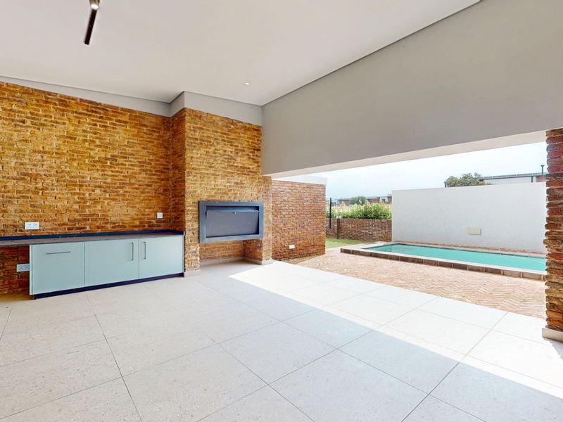 Elegant Family Living - Photo 3