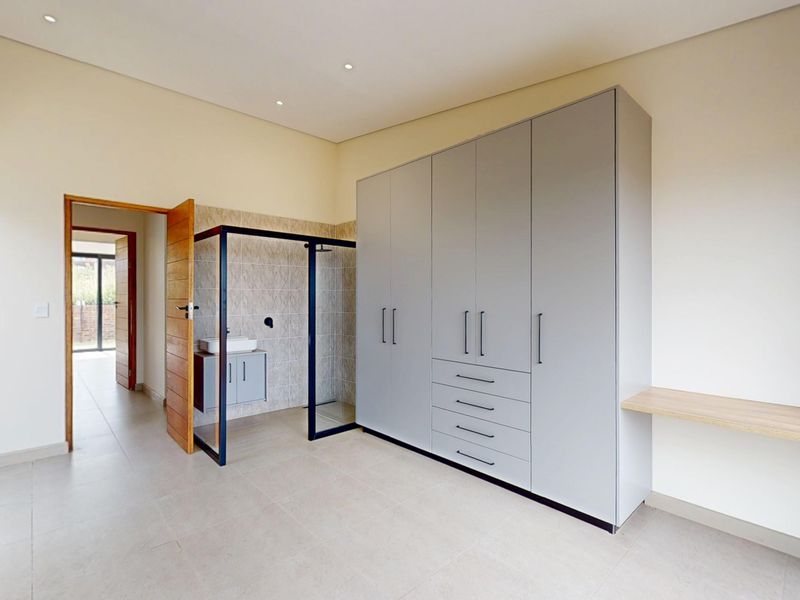 Elegant Family Living - Photo 9