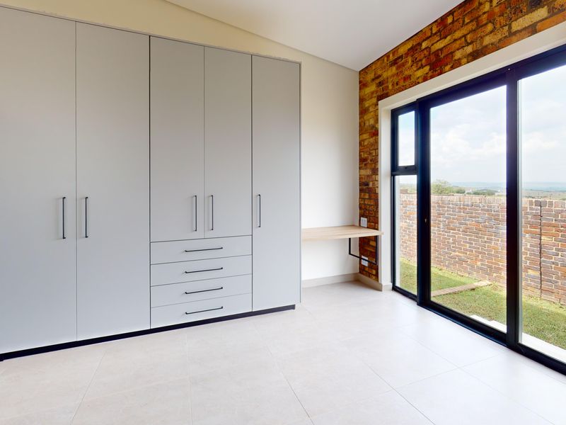 Elegant Family Living - Photo 8