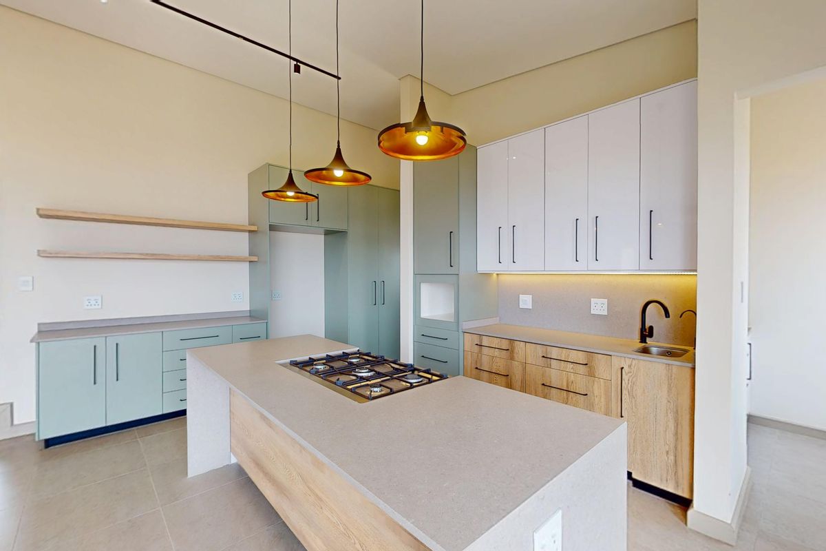 Elegant Family Living - Photo 2