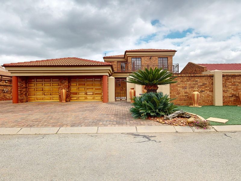 Starting to bid from R1 900 000.00! Non-Distressed Live Luxury Auction - Photo 2