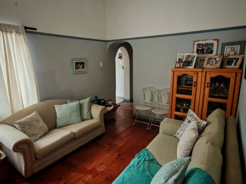 Karoo Cottage in Historic Old Cradock - Photo 3