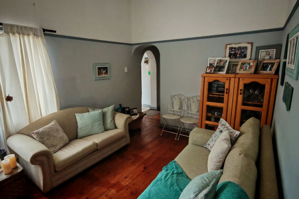 Karoo Cottage in Historic Old Cradock - Photo 3