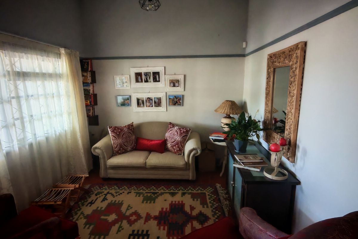 Karoo Cottage in Historic Old Cradock - Photo 2