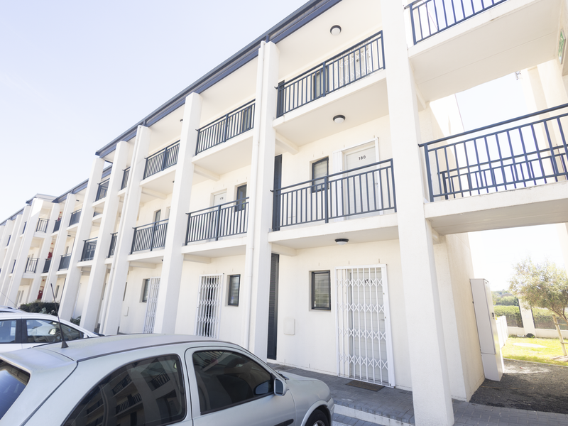 Charming studio apartment in Haasendal, Kuils River—perfect for first-time buyers or investors - Photo 8