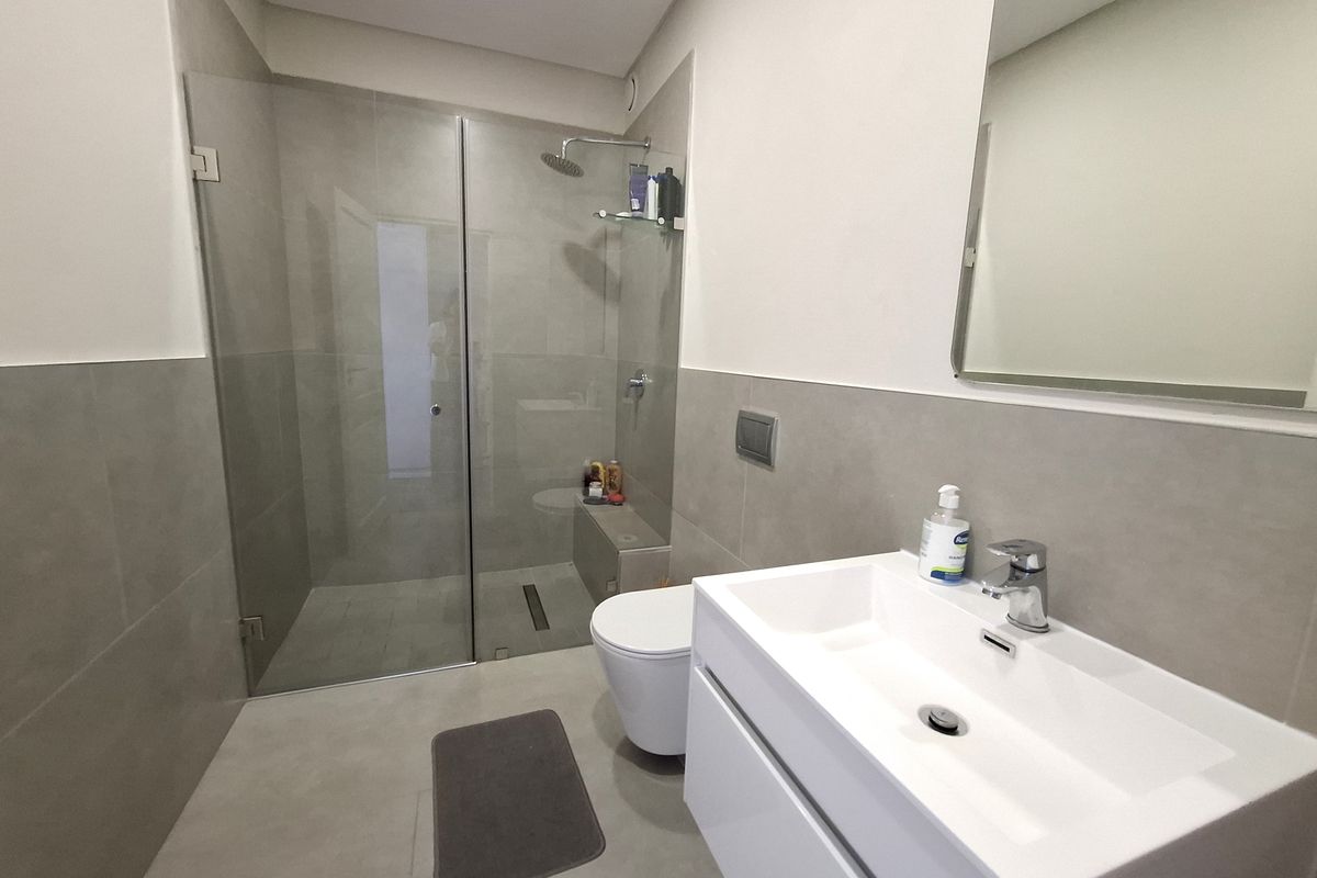 Modern 4 Bedroom Townhouse to Rent in Sandown, Blouberg – Secure Estate Living - Photo 5