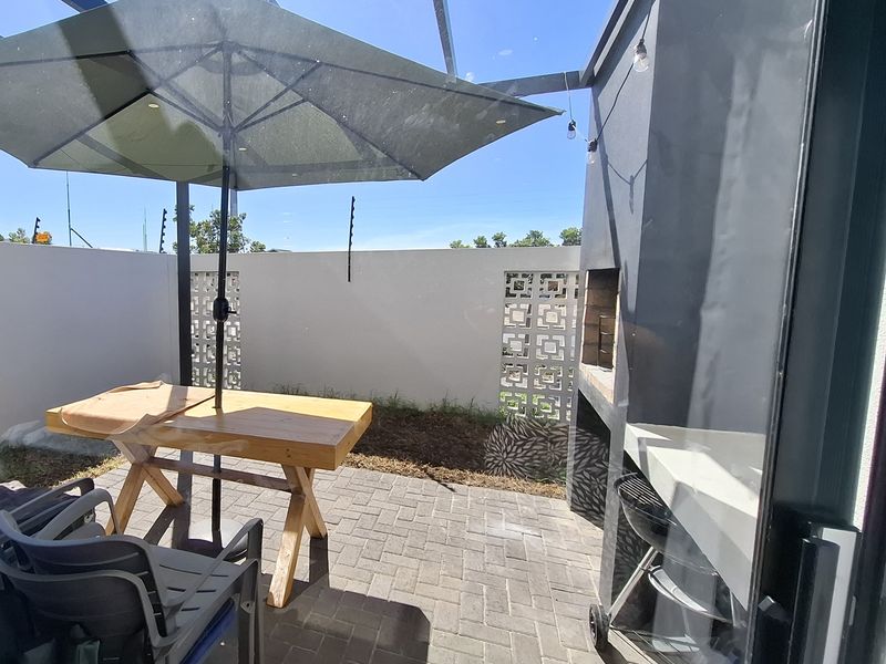 Modern 4 Bedroom Townhouse to Rent in Sandown, Blouberg – Secure Estate Living - Photo 10