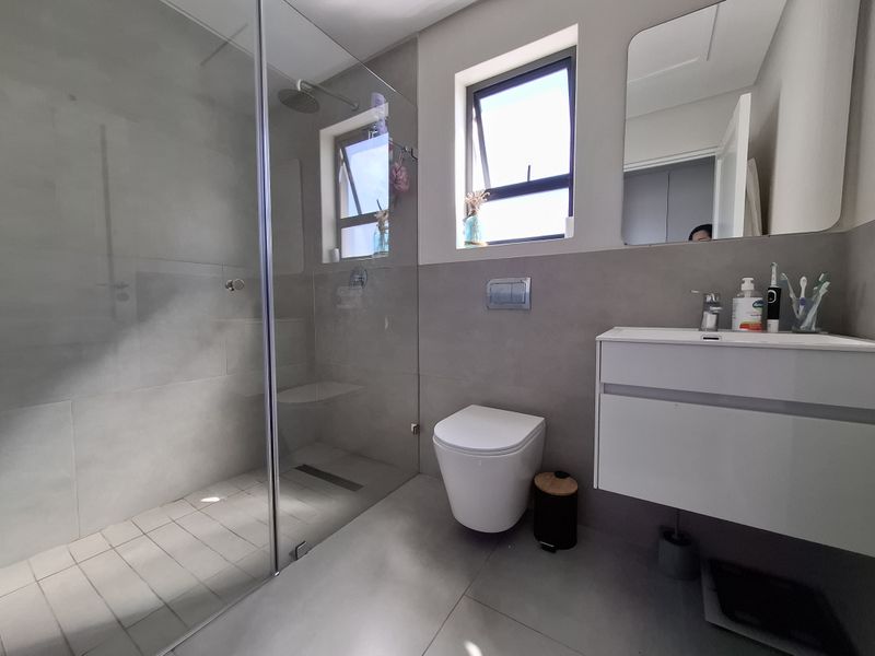 Modern 4 Bedroom Townhouse to Rent in Sandown, Blouberg – Secure Estate Living - Photo 8