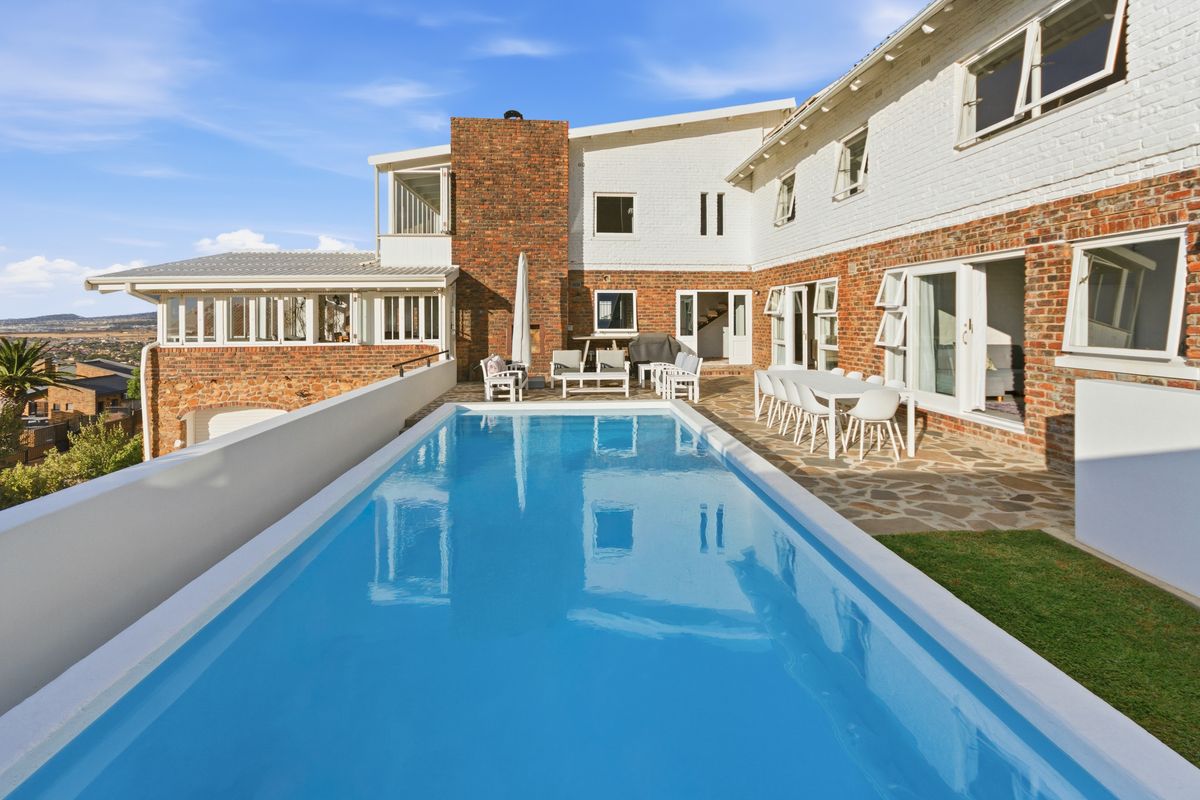 6 Bedroom house (Fully Furnished) + Flatlet - Photo 5