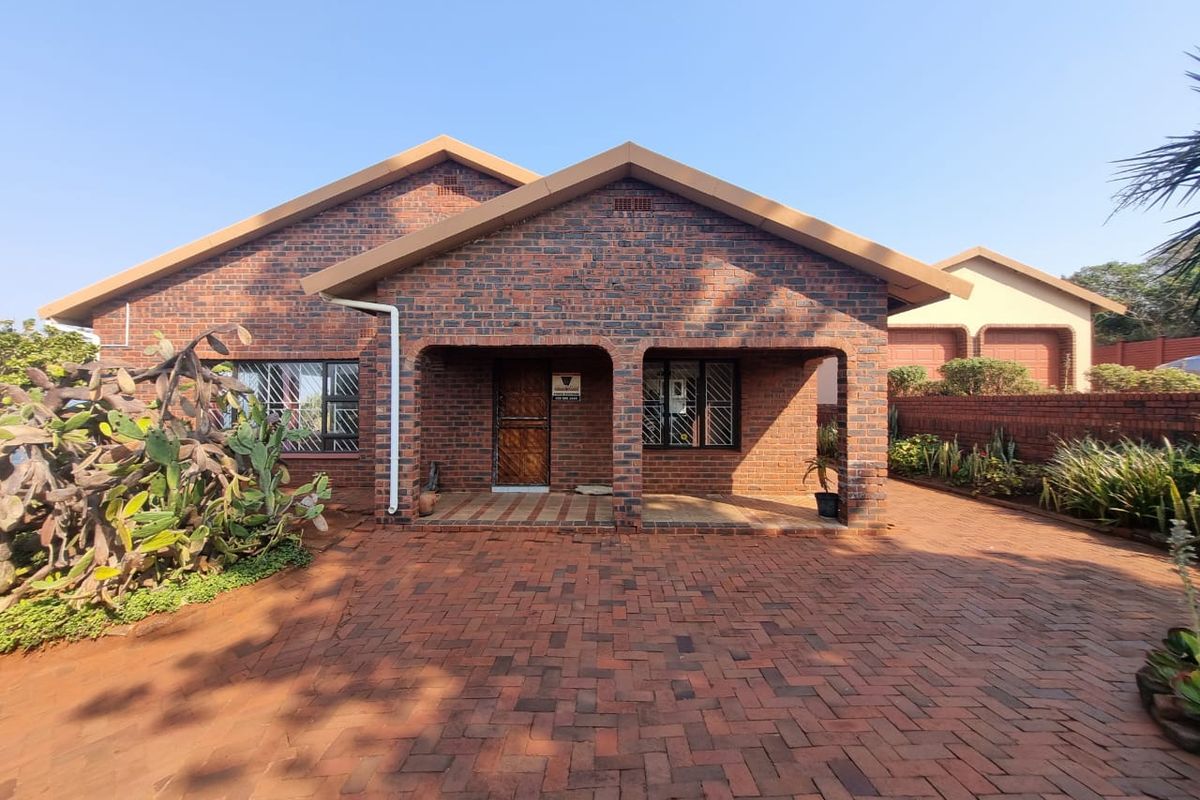 Beautiful 4 bed freestanding house for sale in Ifafa Beach, Elysium - a coastal paradise! - Photo 3
