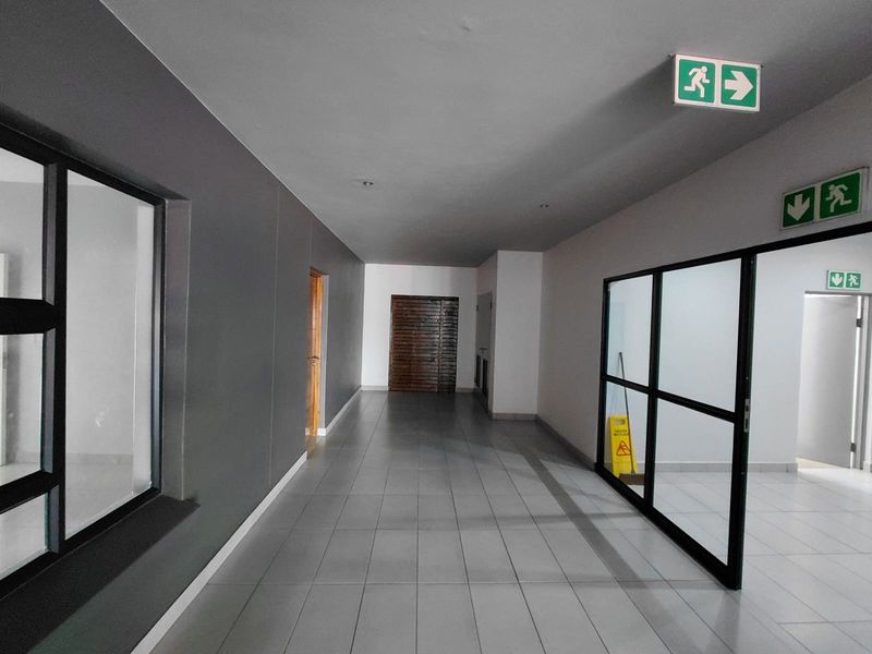 Spacious, Neat and modern 3 Bedroom apartment - Photo 7