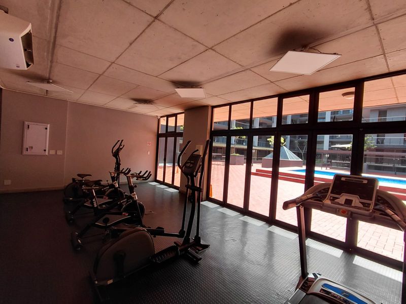 Spacious, Neat and modern 3 Bedroom apartment - Photo 4