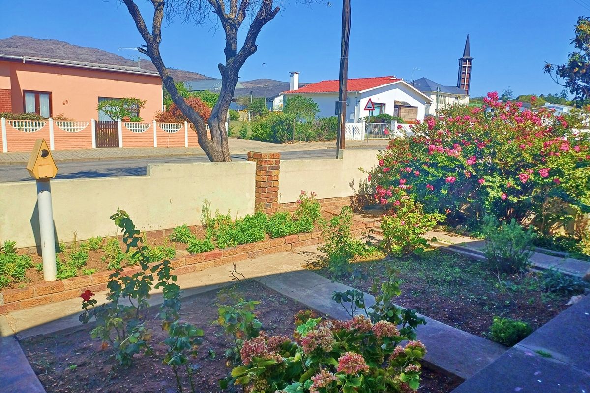 Spacious 3-Bedroom Home to Rent in Bredasdorp - Photo 4