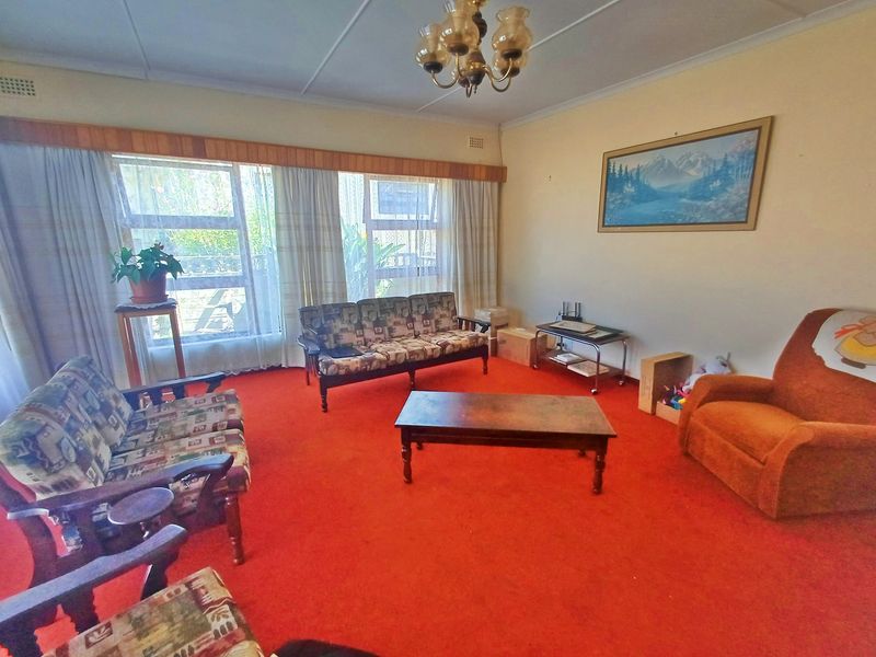 Spacious 3-Bedroom Home to Rent in Bredasdorp - Photo 9