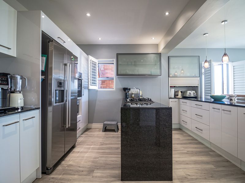 The Seagull – Sophisticated Coastal Living - Photo 8