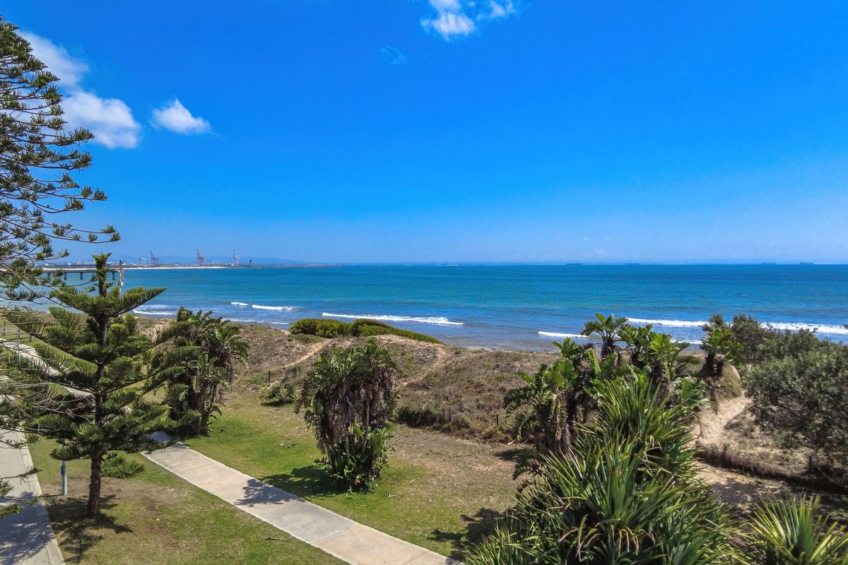 The Seagull – Sophisticated Coastal Living - Photo 4