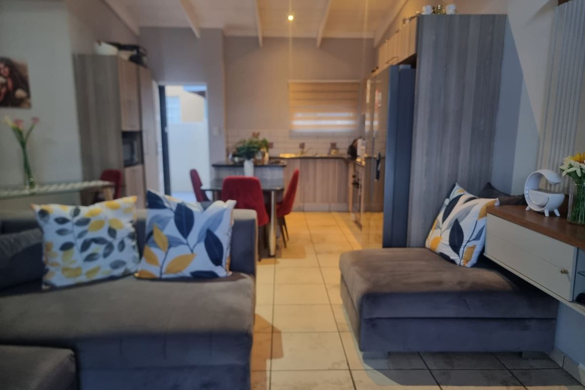 Townhouse For Sale In Rustenburg - Photo 4