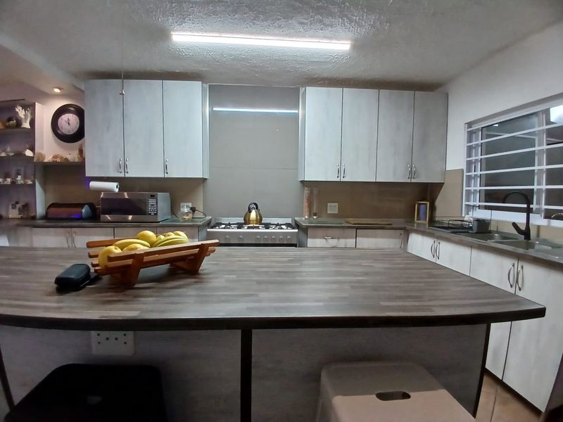 3 bedrooms townhouse  Cambridge west - Photo 2