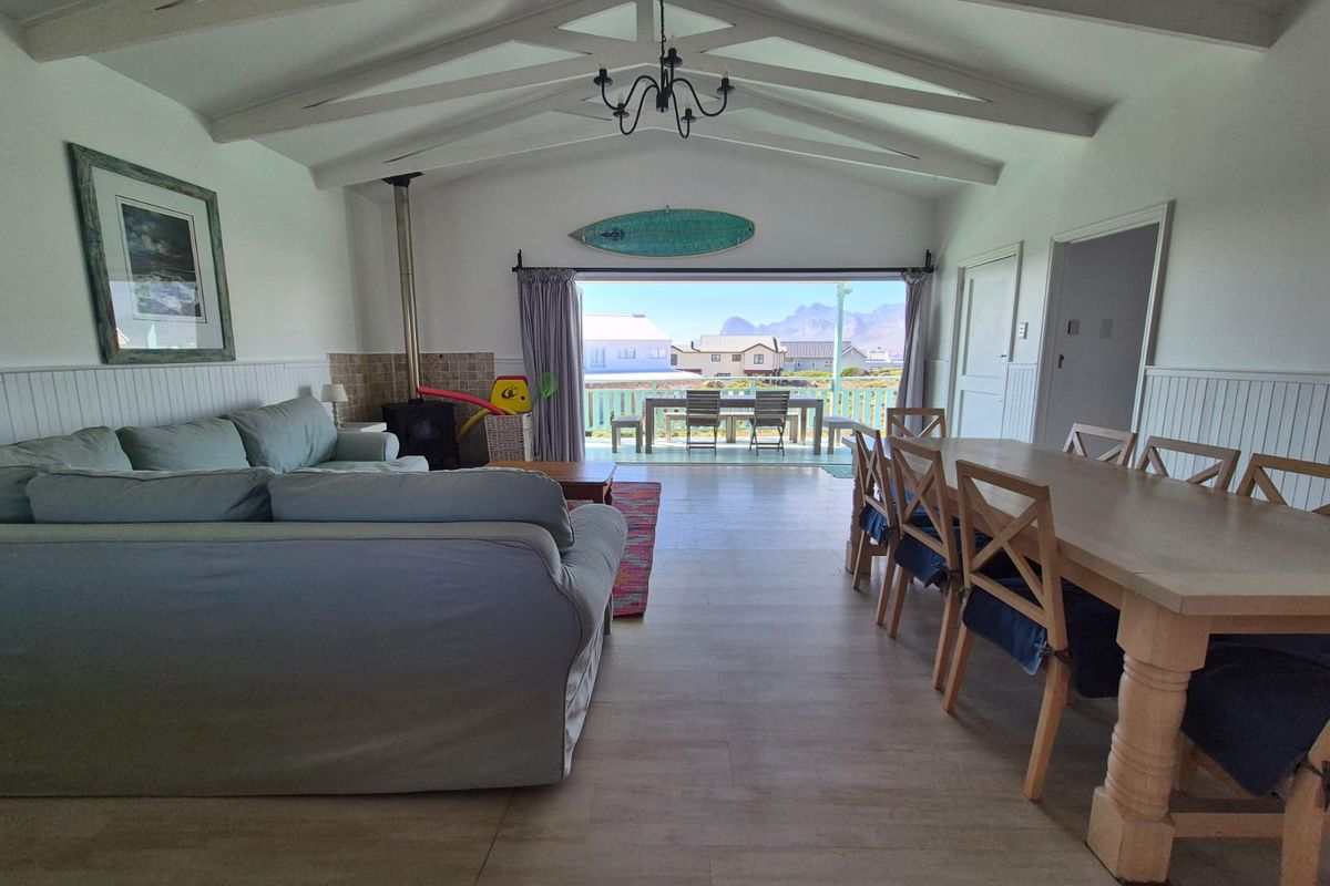 Elevated Coastal Living with Sea & Mountain Views - Photo 2